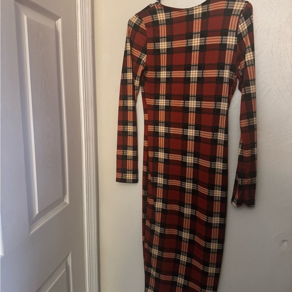 & Other Stories Red and Black Plaid Long Sleeve Dress - Picture 6 of 6
